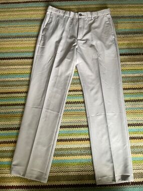 Amazon Essentials Light Gray Men's Dress Pants - Straight Leg 34/33
